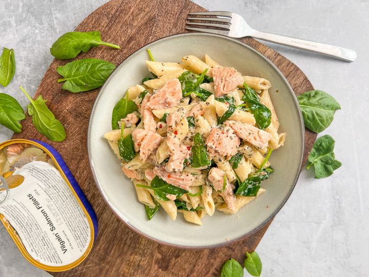 Penne mit Lachs und Spinach