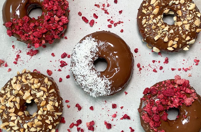 Proteinové donuty s čokoládovou polevou