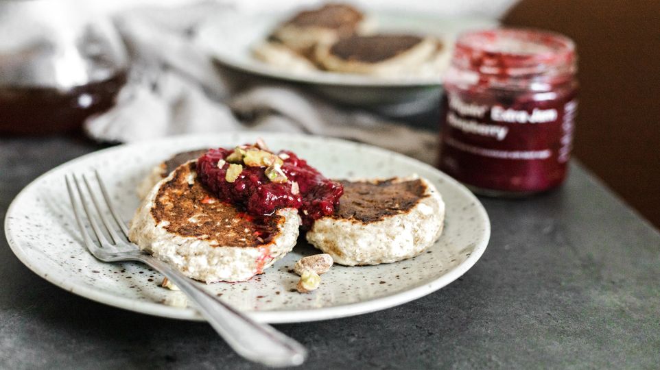 Syrniki: ukrainische Pfannkuchen mit Quark