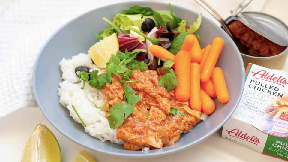Trhané kuře s rýží a baby mrkví, které máte za pár minut na stole