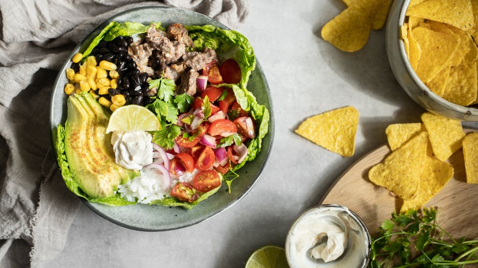 Zdravý obed alebo večera s chuťou Mexika: Burrito bowl