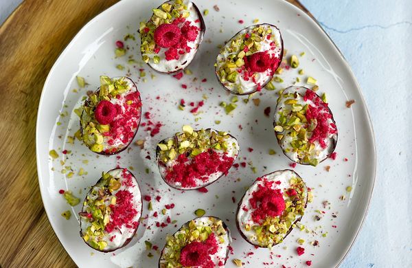 Chocolate egg with pistachios inspired by Kinder