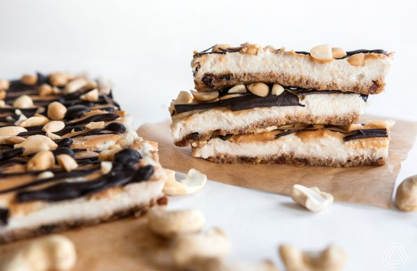 Nepečené oříškové řezy