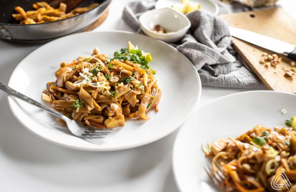 Pad thai s tofu