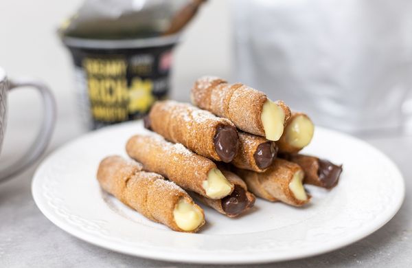 Vychutnejte si křehké kremrole plněné proteinovým pudinkem