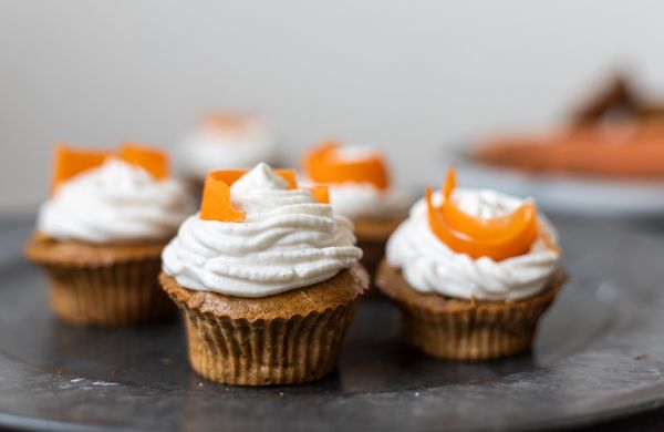 Nadýchané ořechovo-mrkvové muffiny s krémem