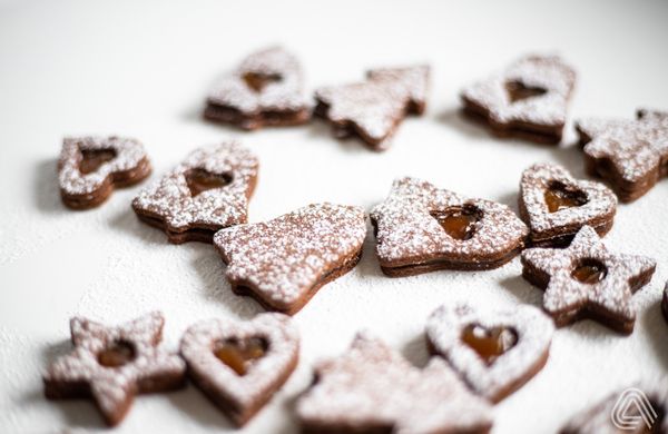 Kakaové linecké cukroví s marmeládou