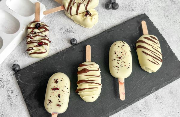 Blueberry & White Chocolate Popsicles