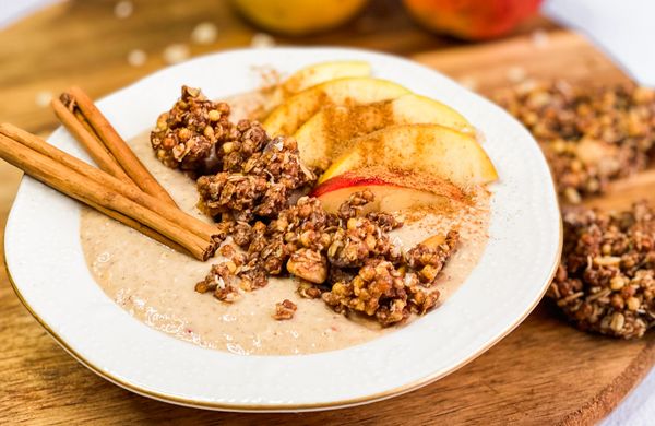 Apple Pie Smoothie Bowl