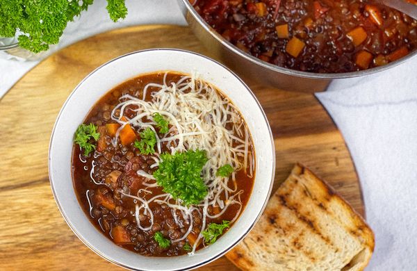 Jednoduchá čočková polévka se zeleninou