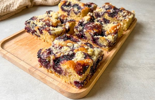 Blueberry Yeast Cake