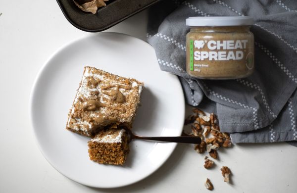 Banánovo-mrkvové řezy s tvarohovým krémem