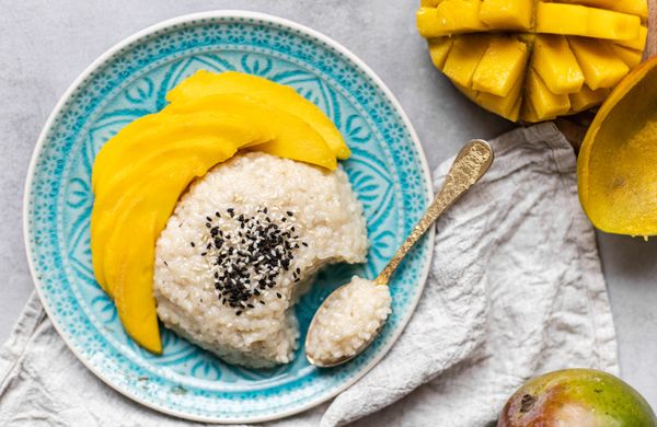 Mango sticky rice alebo kokosová ryža s mangom