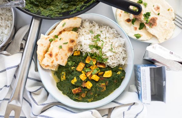 Vegan Palak Paneer: Indický špenát s tofu a dvoma prílohami