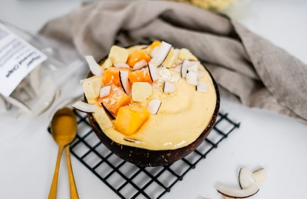 Coconut & Mango Smoothie Bowl