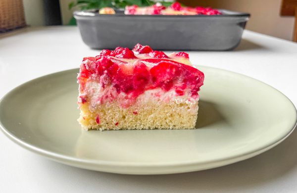 Protein Cake with Jelly
