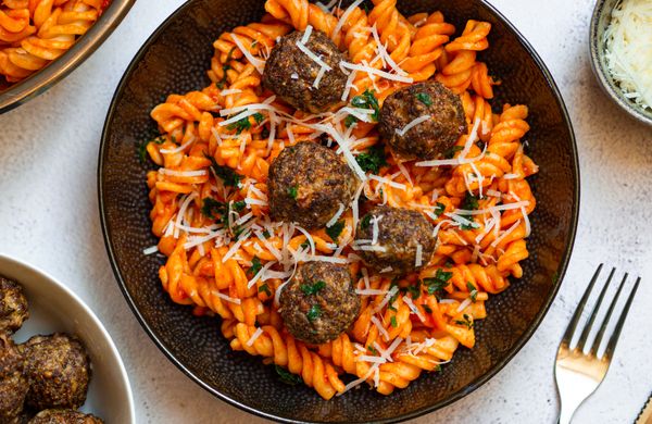 Air Fryer Ground Beef Meatballs with Tomato Sauce Pasta