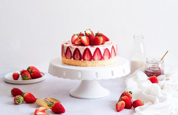 Jahodová torta Fraisier plná bielkovín