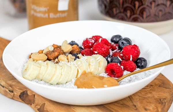 Jogurtový chia puding s ovocem