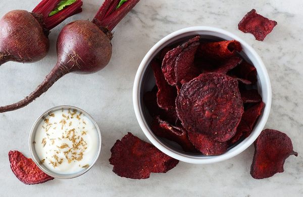 Chipsy z červené řepy