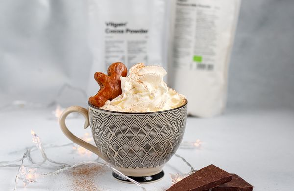 Domácí horká čokoláda z kokosového mléka