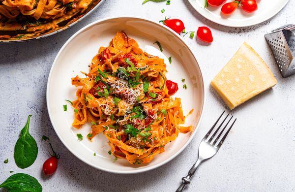 Creamy one-pan tomato pasta