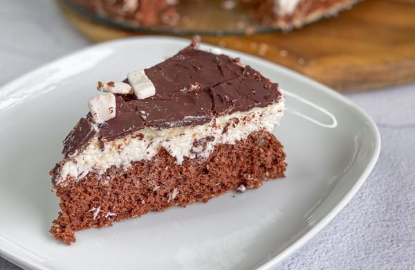 Jednoduchá kokosová torta s tvarohovým krémom