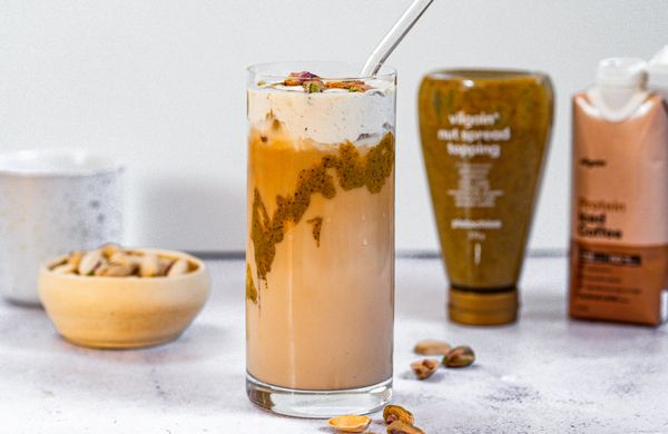Pistáciové Iced Latte