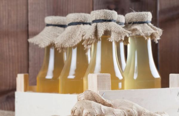 Jak porazit angínu: Zázvorový sirup, na kterém si pochutnáte