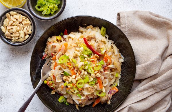 Pad thai s kuřecím masem