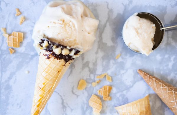 Domácí karamelová zmrzlina s proteinem