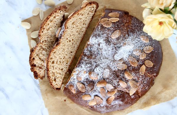 Zdrowe, puszyste ciasto z mąki orkiszowej