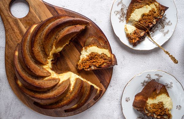 Karottenkuchen mit Quark und Walnüssen