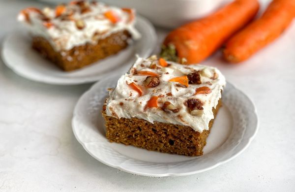 Mrkvový koláč s orechami