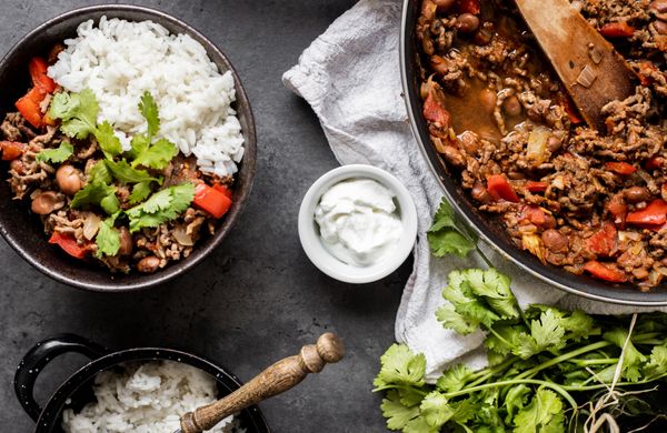 Chilli con carne de vită cu orez