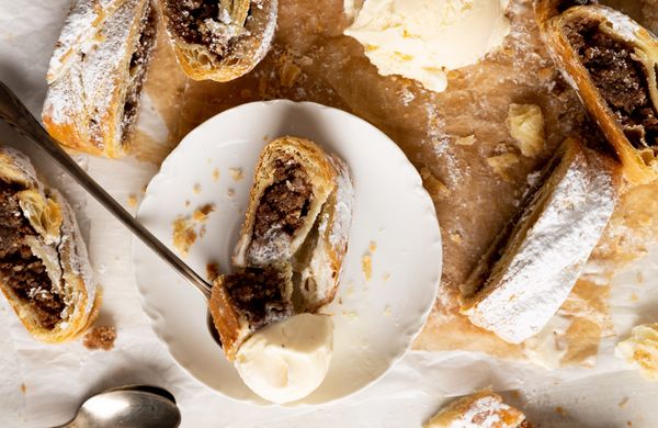 Ořechový závin z kynutého těsta