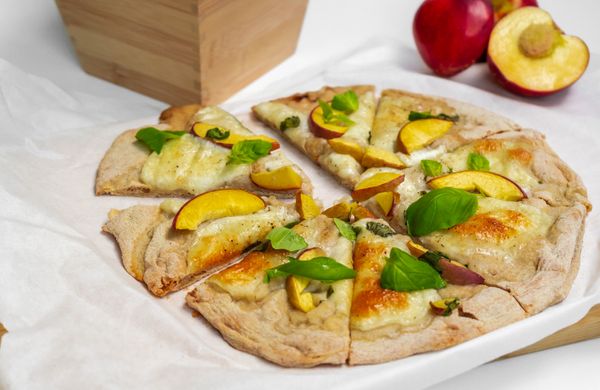 Peach&Basil Pizza