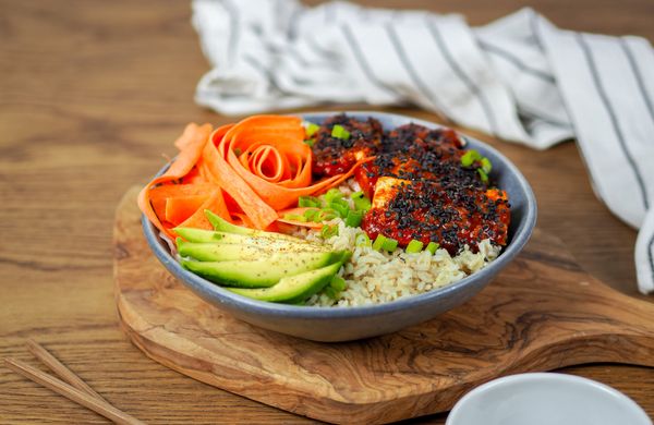 Pikantné tofu s ryžou