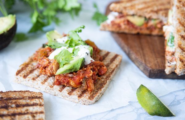 Sendvič s trhaným kuřecím masem