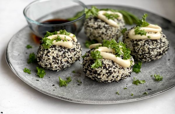 Tuniakové sushi guľôčky