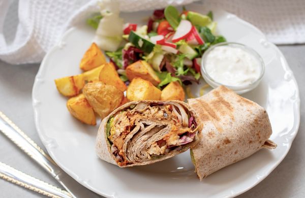 Tortilla mit zerrissenem Hühnerfleisch