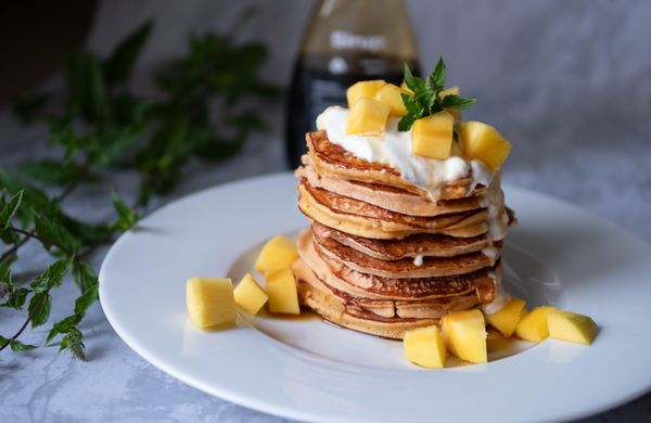 Mangové lievance z kokosovej a ovsenej múky