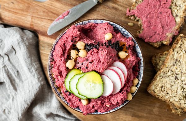 Hummus z červené řepy