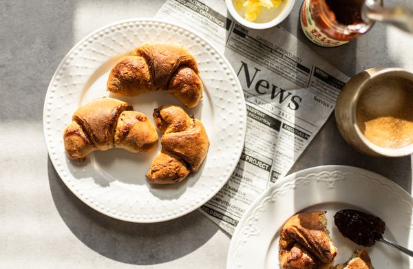 Zdravé croissanty s jahodovou marmeládou